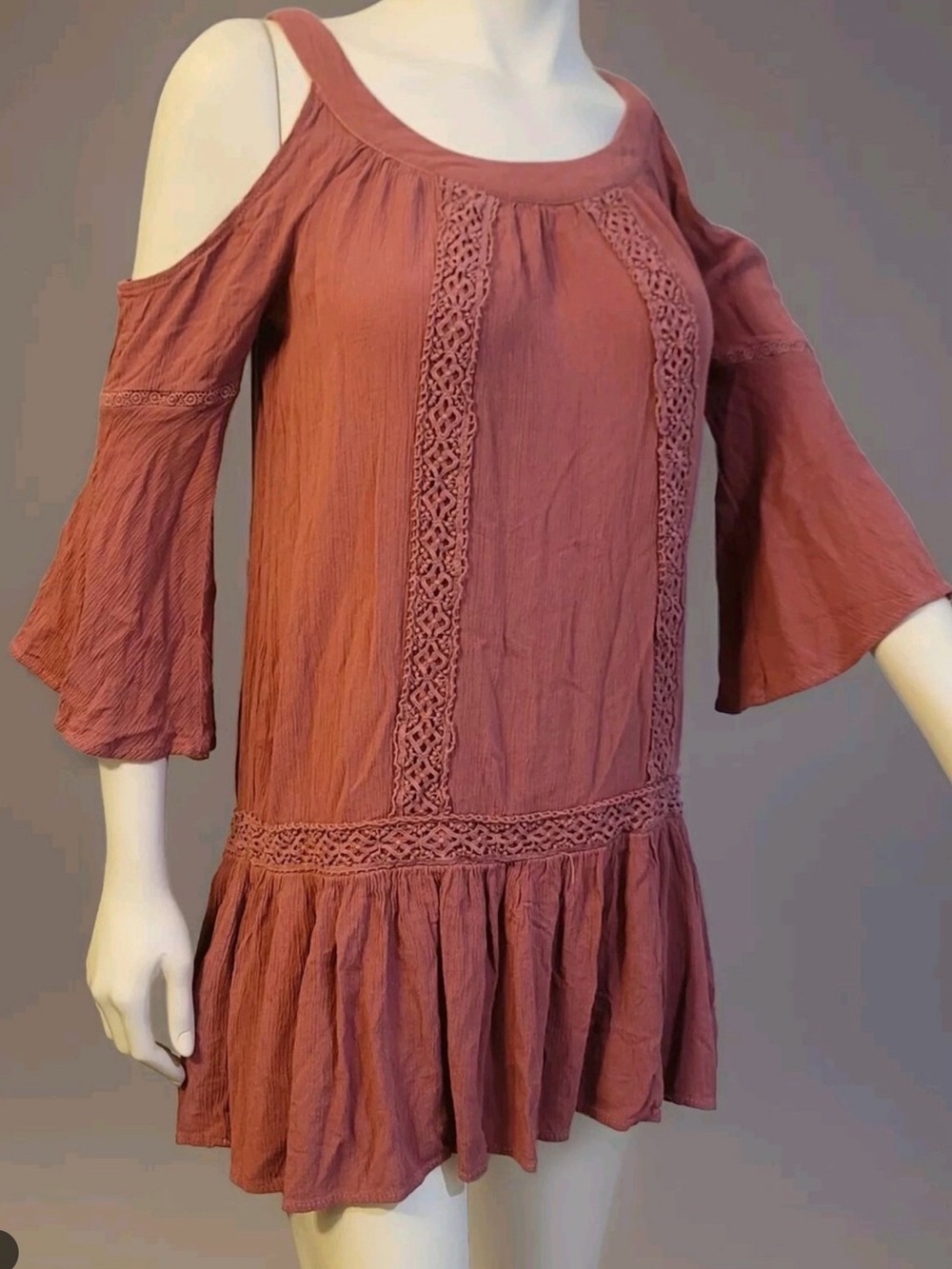 Knox Rose Mauve Cold-Shoulder Mini Dress with Crochet Trim